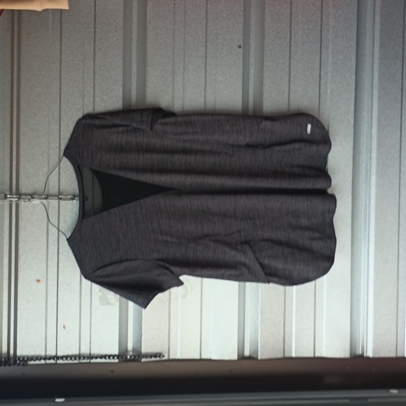 Woman's top 363 - Picture 3 of 3